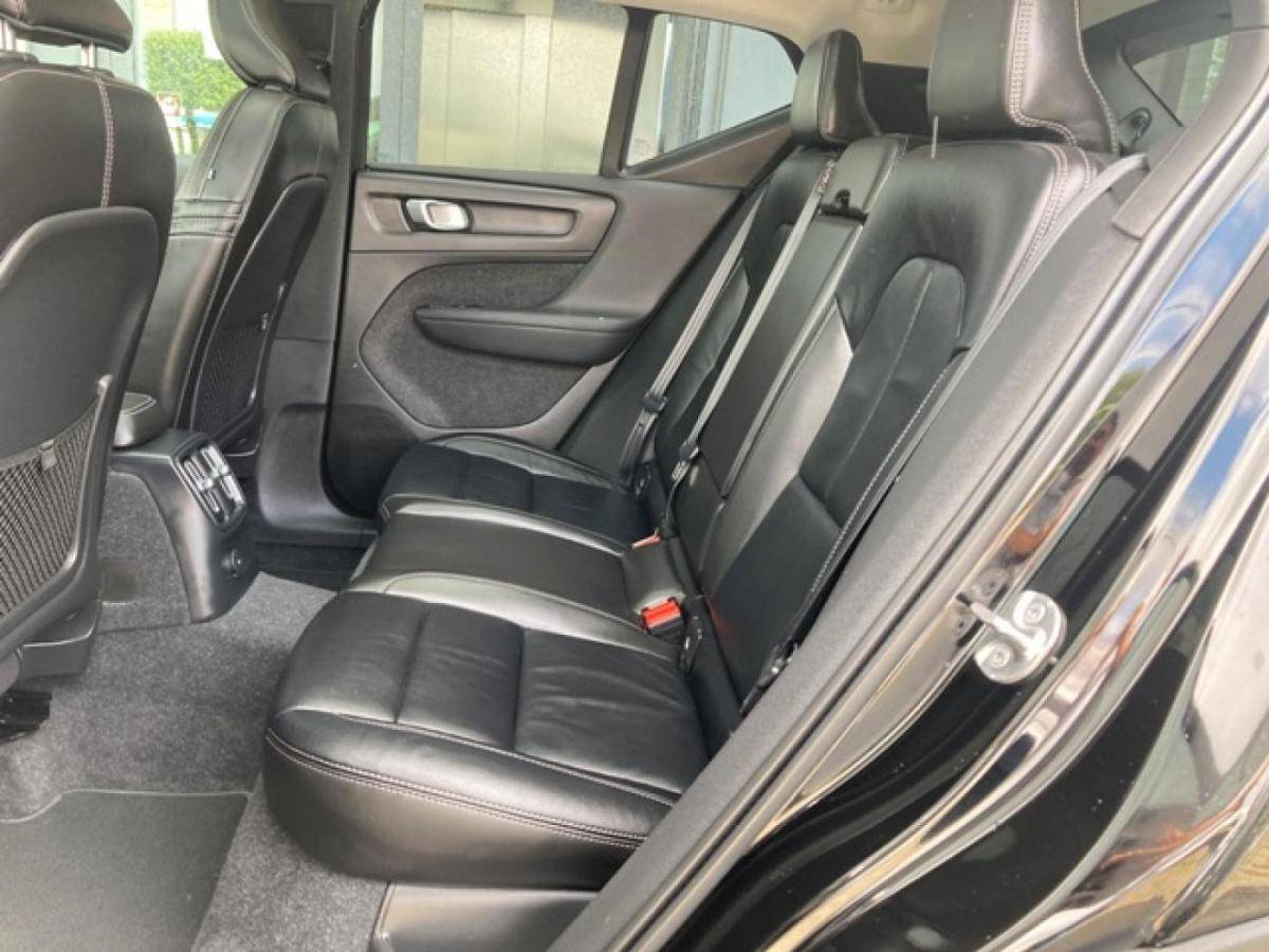 volvo-xc40-2022-hibrido-a-gasolina-1477cc