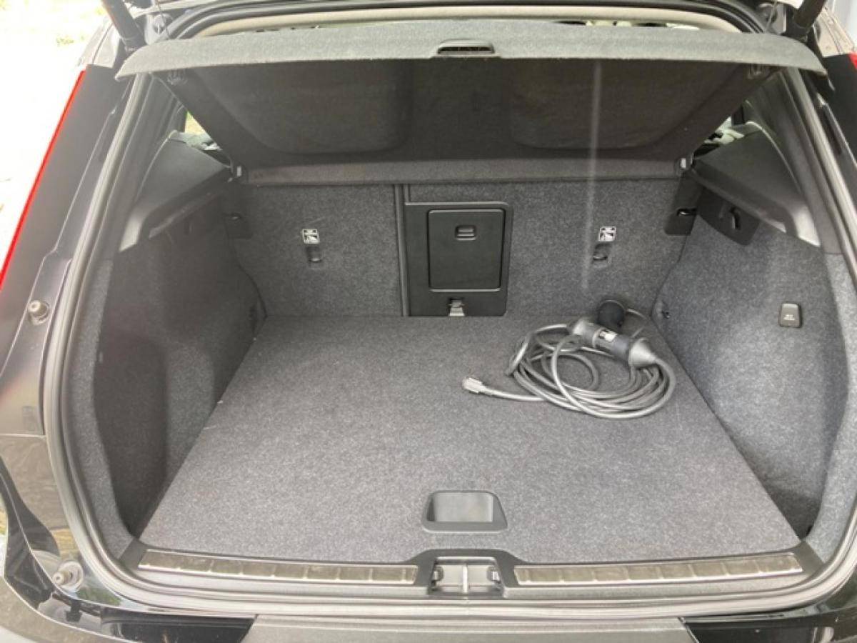 volvo-xc40-2022-hibrido-a-gasolina-1477cc