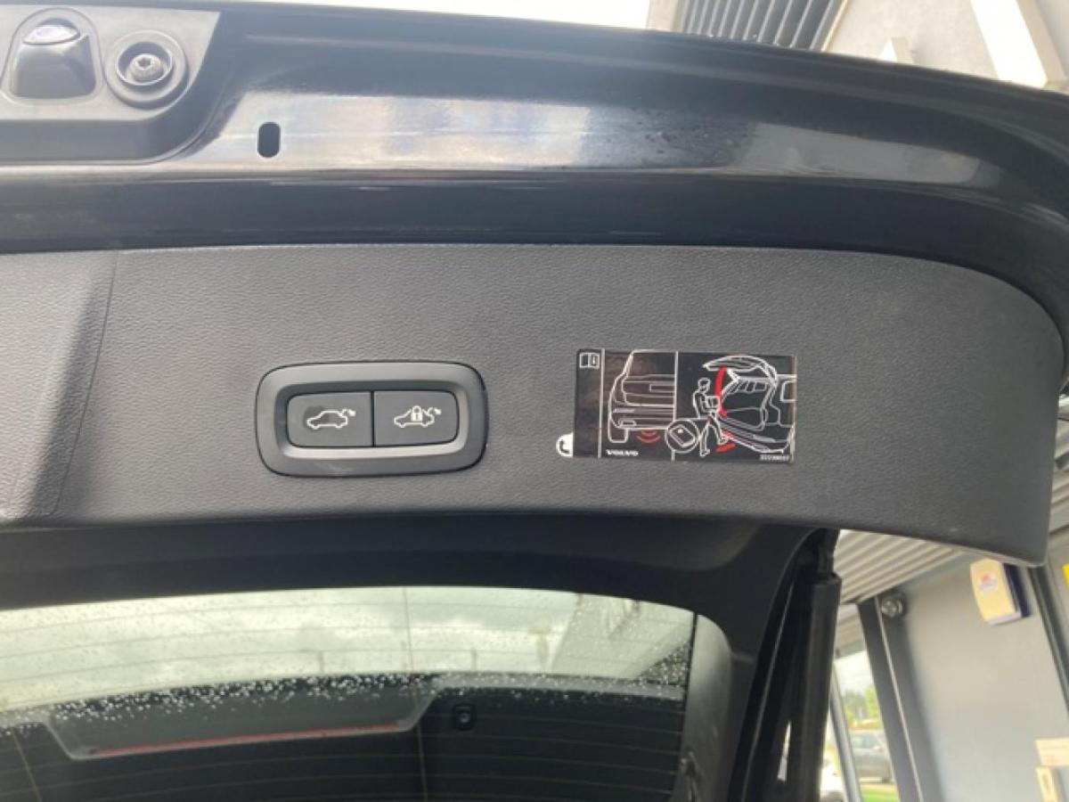 volvo-xc40-2022-hibrido-a-gasolina-1477cc