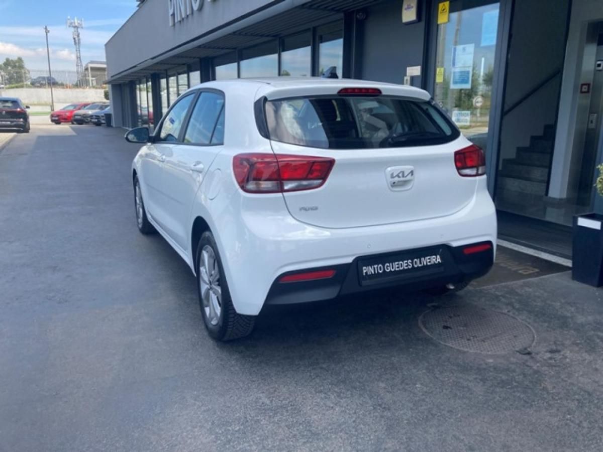kia-rio-2022-gasolina-998cc