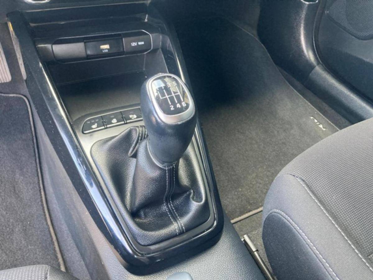 kia-rio-2022-gasolina-998cc