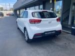 kia-rio-2022-gasolina-998cc