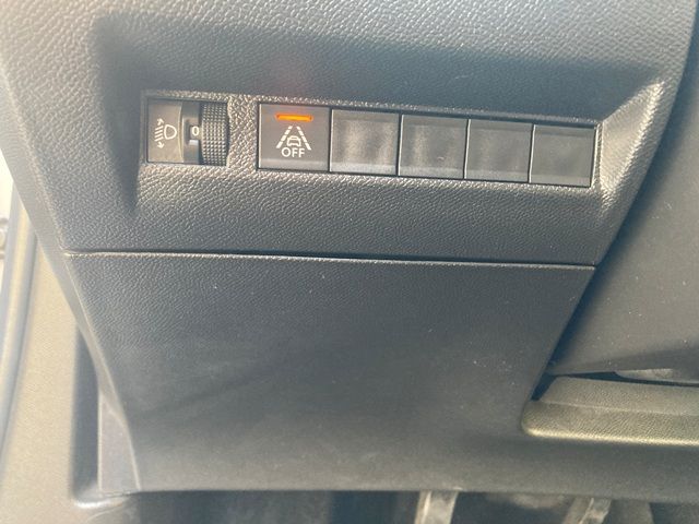 peugeot-2008-2021-gasolina-1199cc