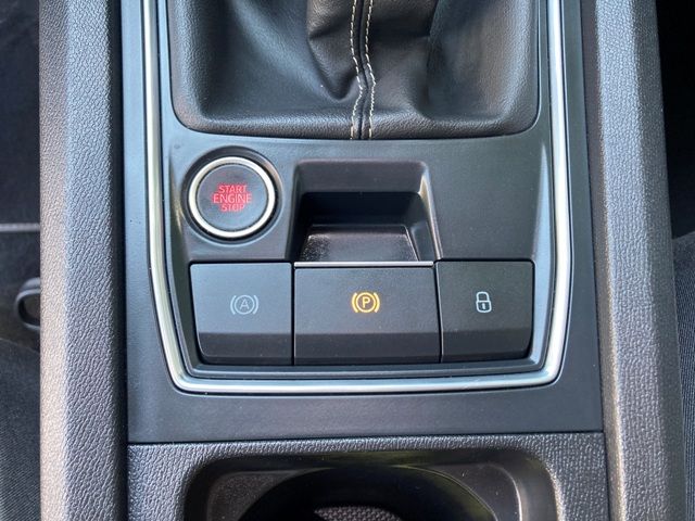 seat-leon-2022-gasolina-999cc