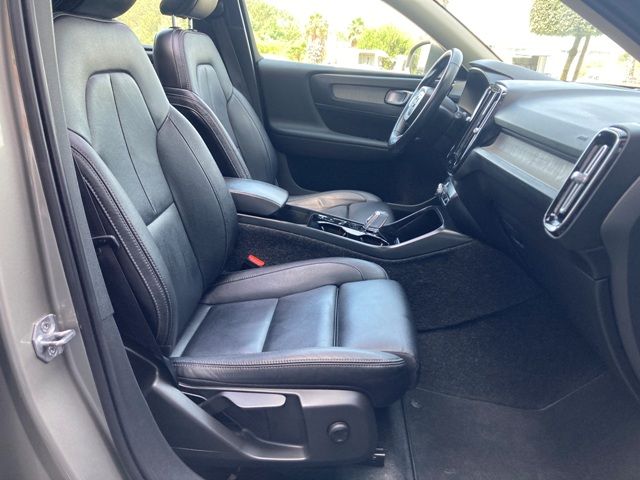 volvo-xc40-2021-hibrido-a-gasolina-1477cc