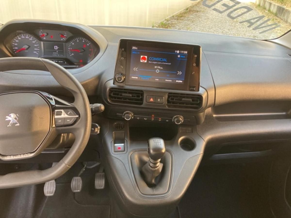 peugeot-partner-2023-diesel-1500cc