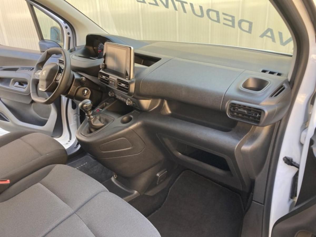 peugeot-partner-2023-diesel-1500cc