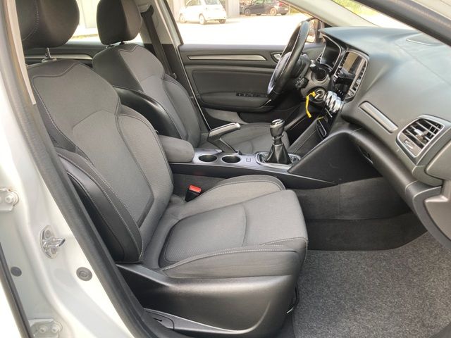 renault-megane-sport-tourer-2022-diesel-1461cc