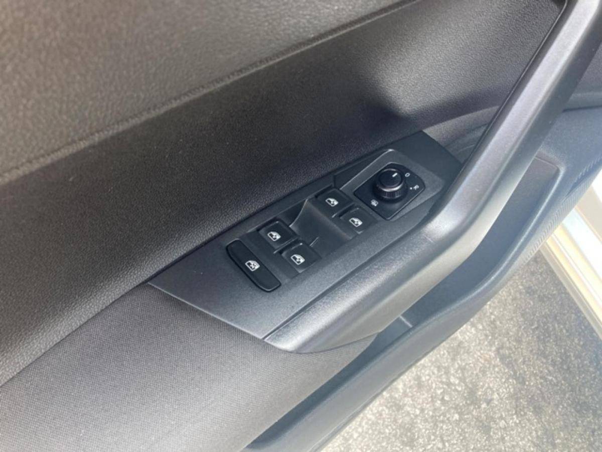 volkswagen-polo-2019-gasolina-999cc