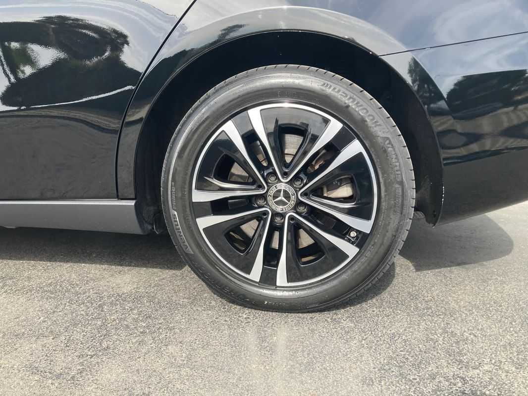 mercedes-benz-classe-a-2023-hibrido-a-gasolina-1332cc