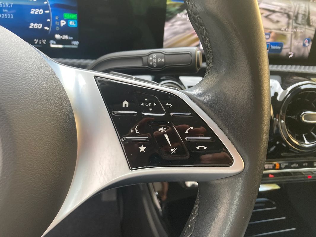 mercedes-benz-classe-a-2023-hibrido-a-gasolina-1332cc