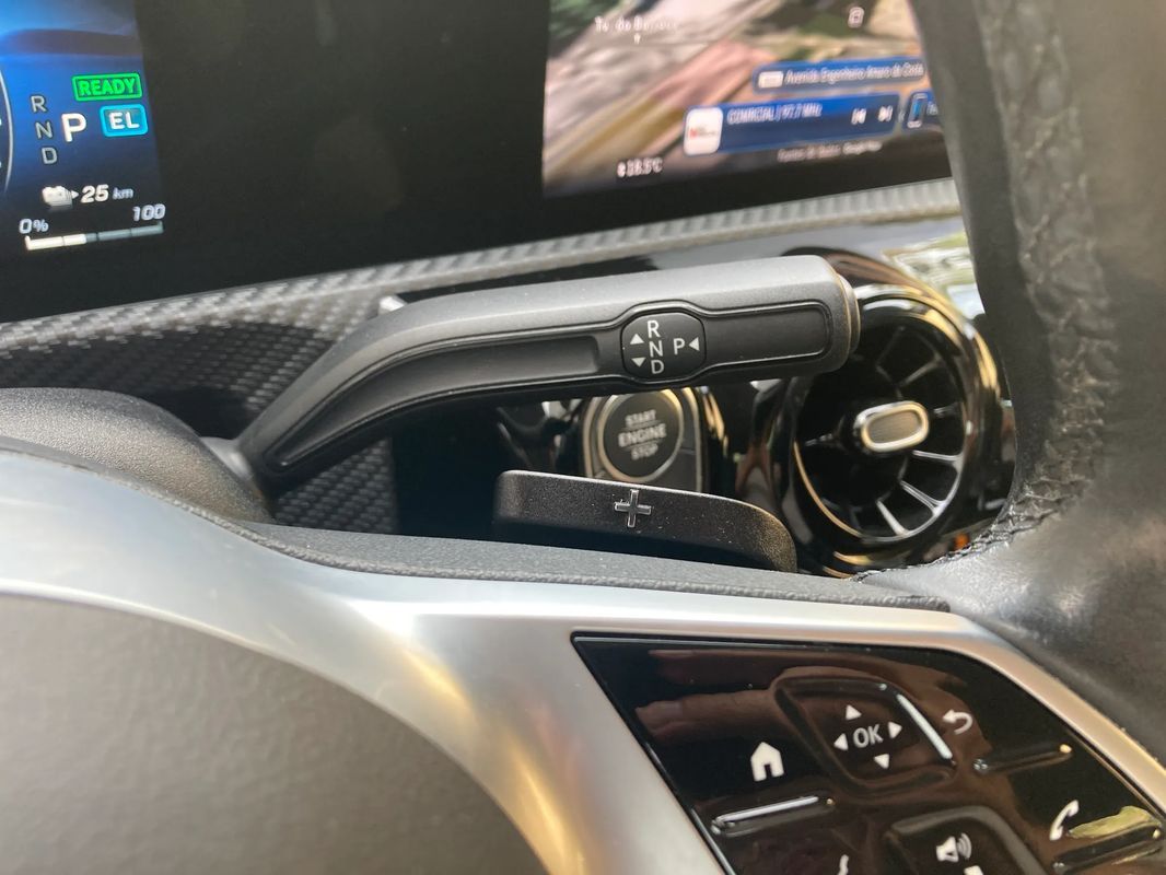 mercedes-benz-classe-a-2023-hibrido-a-gasolina-1332cc
