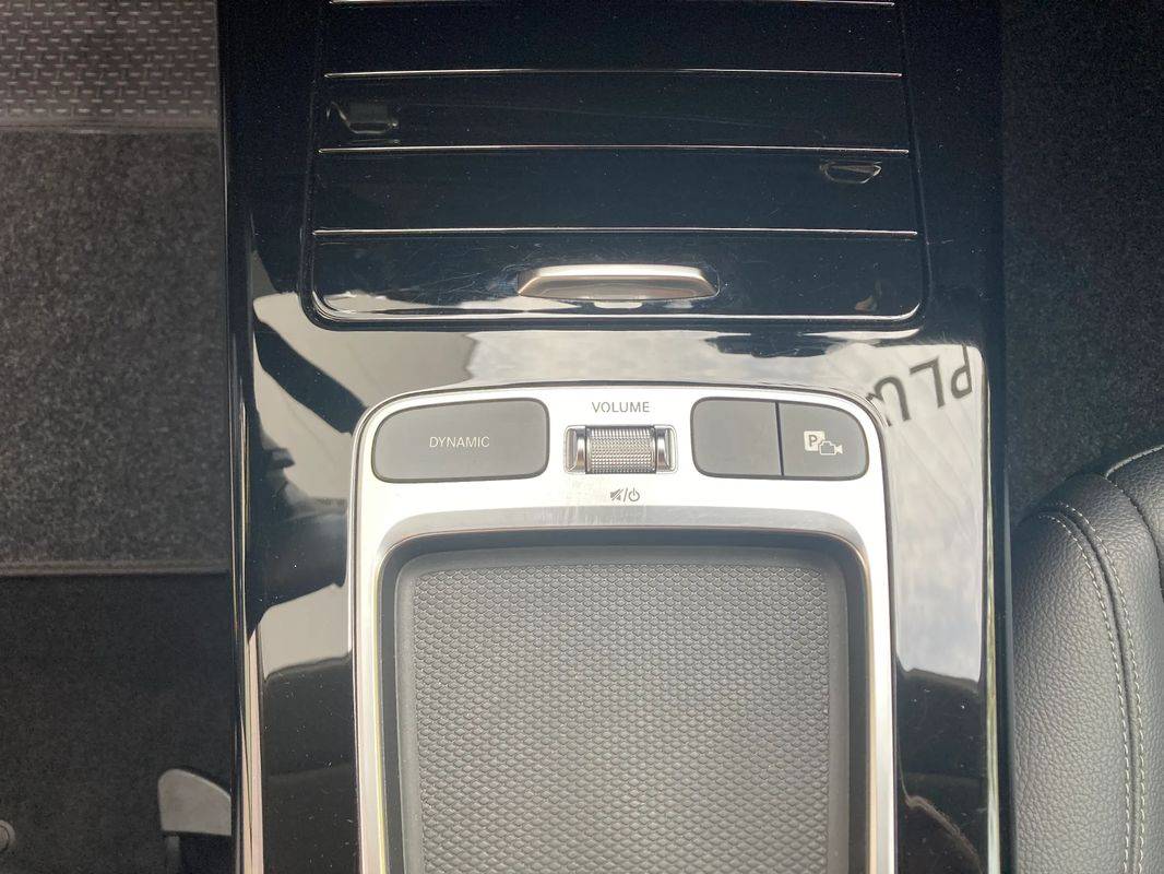 mercedes-benz-classe-a-2023-hibrido-a-gasolina-1332cc