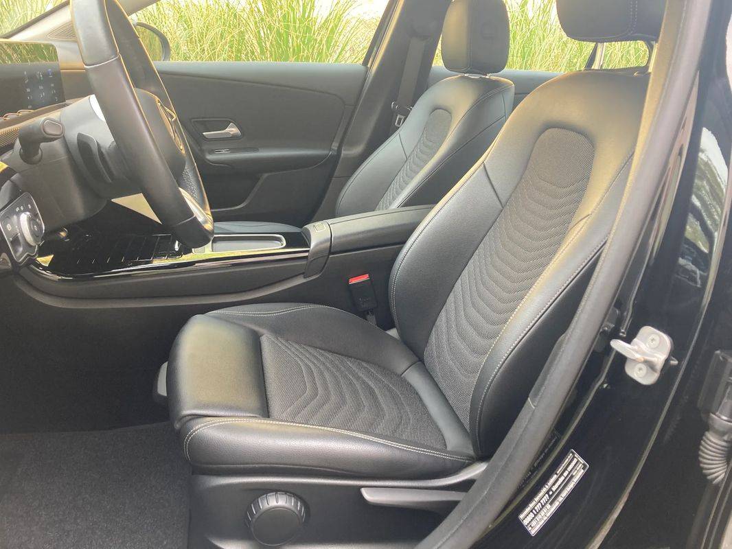 mercedes-benz-classe-a-2023-hibrido-a-gasolina-1332cc