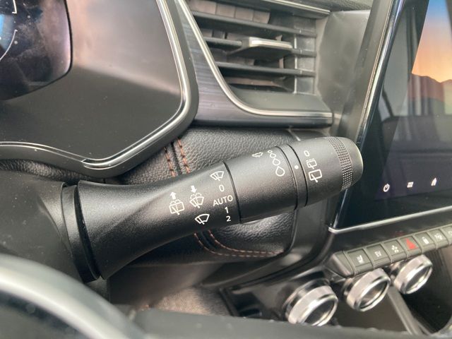 renault-captur-2023-hibrido-a-gasolina-1598cc