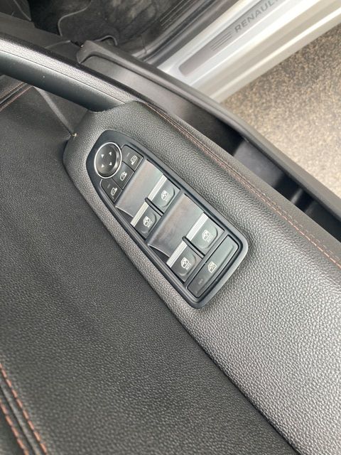renault-captur-2023-hibrido-a-gasolina-1598cc