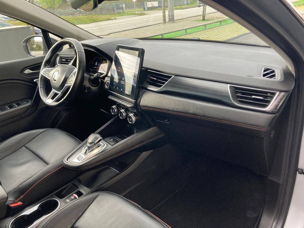 renault-captur-2023-hibrido-a-gasolina-1598cc