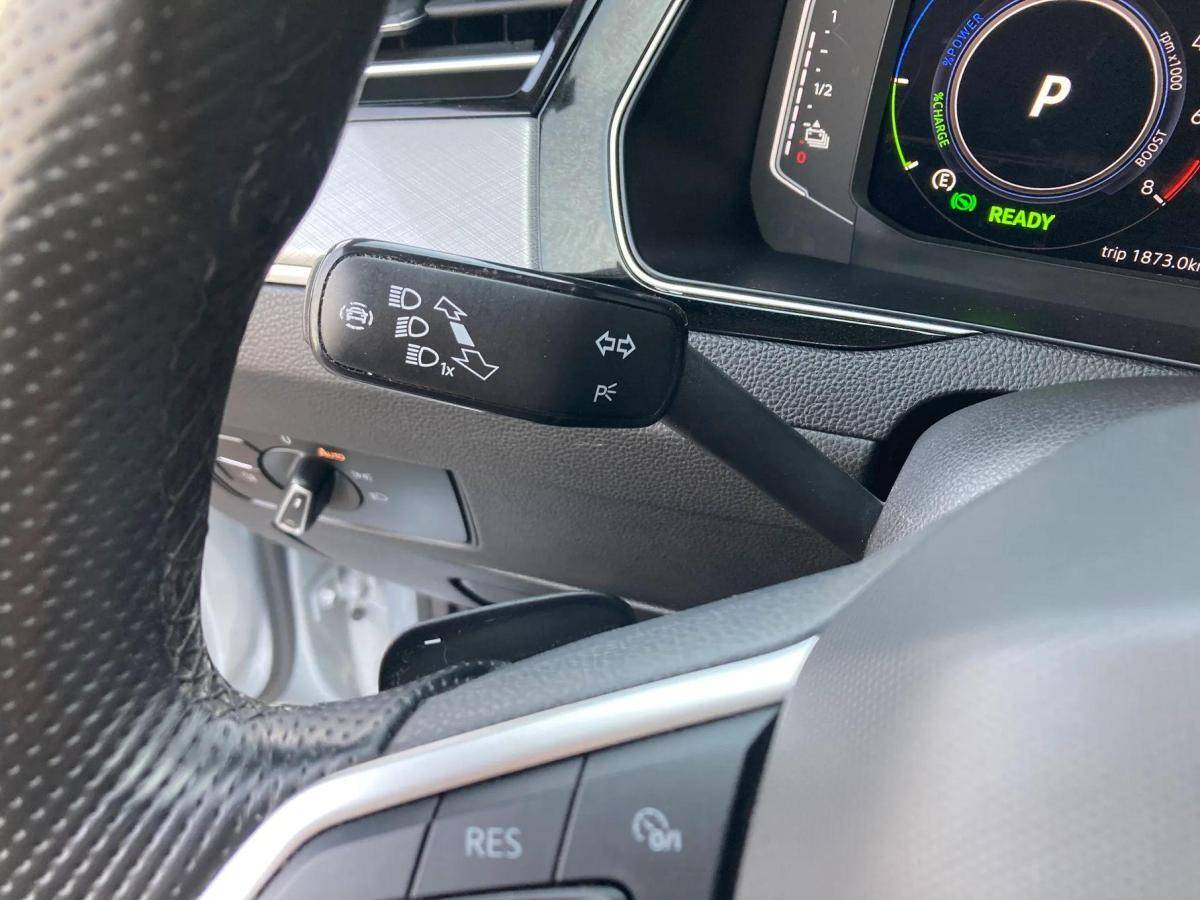 volkswagen-passat-variant-2022-hibrido-a-gasolina-1395cc