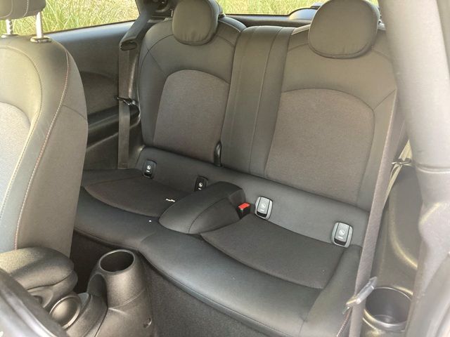 mini-cooper-d-2019-diesel-1496cc