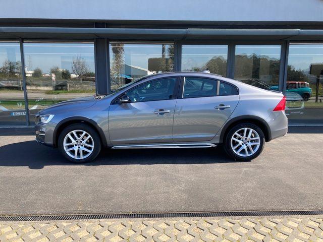 volvo-v60-cross-country-2017-diesel-1969cc