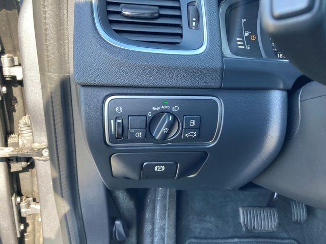 volvo-v60-cross-country-2017-diesel-1969cc