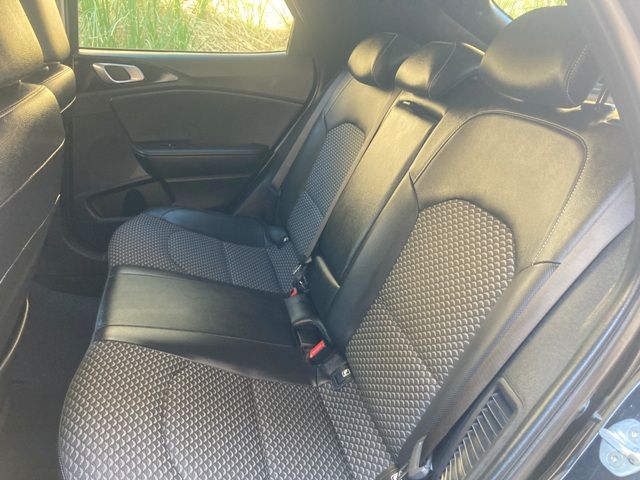 kia-xceed-2022-hibrido-a-gasolina-1580cc