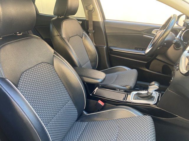 kia-xceed-2022-hibrido-a-gasolina-1580cc