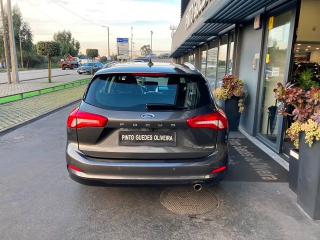 ford-focus-sw-2021-diesel-1498cc