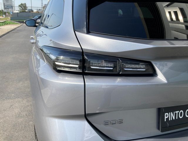 peugeot-308-sw-2022-hibrido-a-gasolina-1598cc