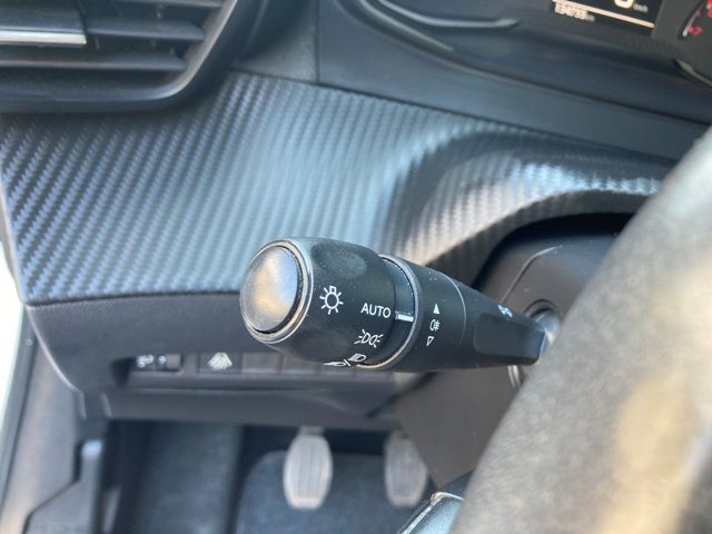 peugeot-208-2022-diesel-1499cc