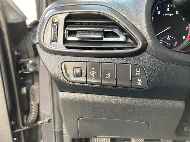 hyundai-i30-sw-2021-gasolina-998cc