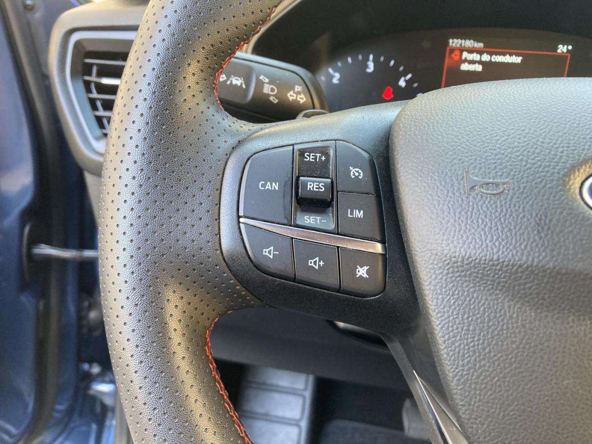 ford-focus-sw-2021-diesel-1499cc