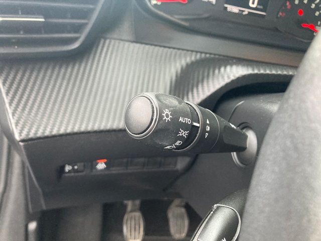 peugeot-208-2023-gasolina-1199cc