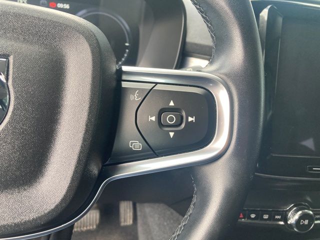 volvo-xc40-2022-hibrido-a-gasolina-1477cc