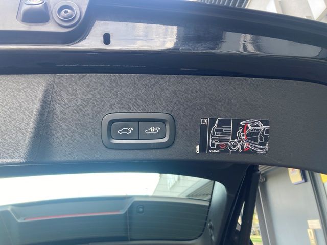 volvo-xc40-2022-hibrido-a-gasolina-1477cc