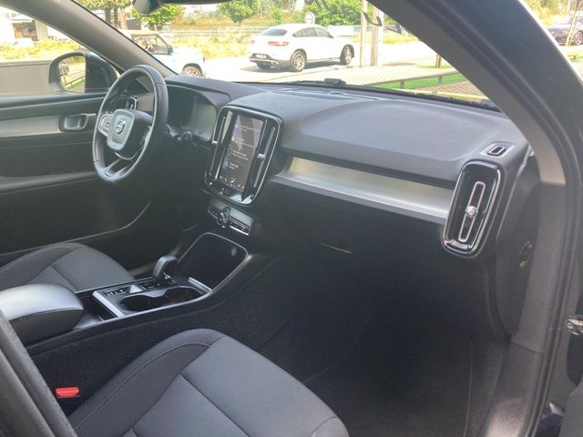 volvo-xc40-2022-hibrido-a-gasolina-1477cc