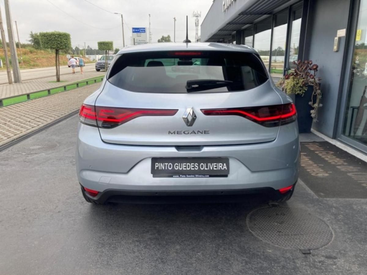 renault-megane-2022-diesel-1461cc