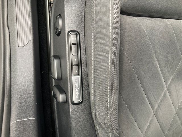 volkswagen-golf-variant-2020-diesel-1968cc