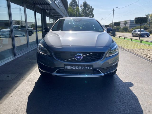 volvo-v60-cross-country-2017-diesel-1969cc