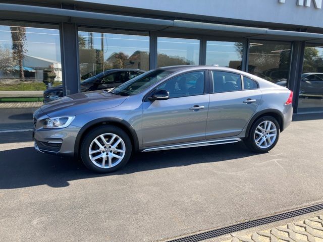 volvo-v60-cross-country-2017-diesel-1969cc