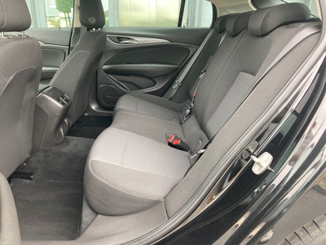 opel-insignia-grand-sport-2018-diesel-1598cc