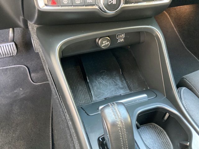 volvo-xc40-2020-hibrido-a-gasolina-1477cc