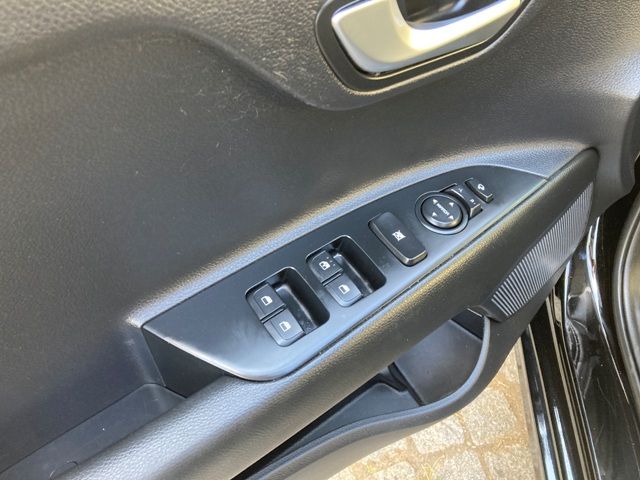 kia-rio-2023-gasolina-998cc