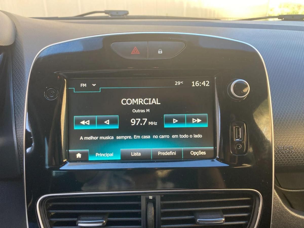 renault-clio-sport-tourer-2019-diesel-1461cc