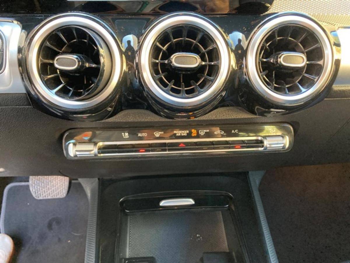 mercedes-benz-220-2021-diesel-1950cc