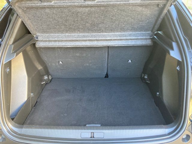 peugeot-2008-2022-diesel-1499cc
