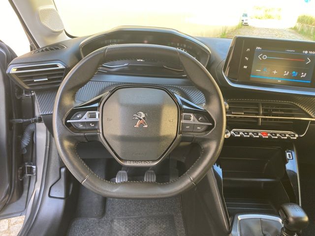 peugeot-208-2023-gasolina-1199cc