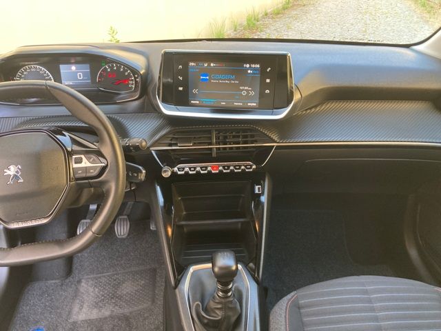 peugeot-208-2023-gasolina-1199cc