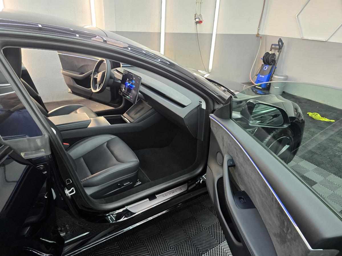tesla-model-3-long-range-awd-2024-eletrico