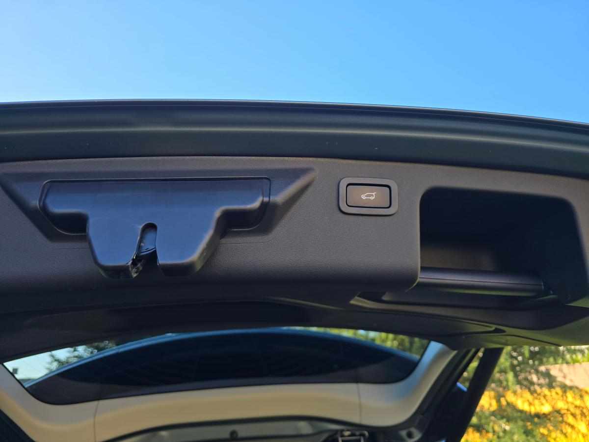 land-rover-discovery-sport-2-0-td4-awd-2019-diesel-1999cc